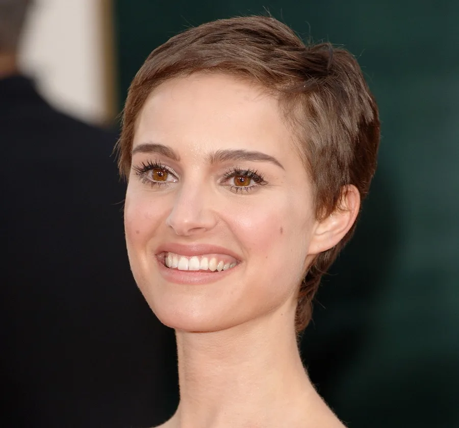 Natalie Portman short pixie cut