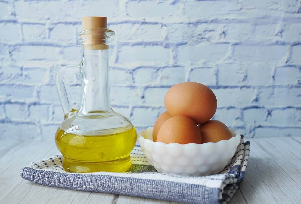 Natural Hair Straightening Method - Egg and Olive Oil Mask