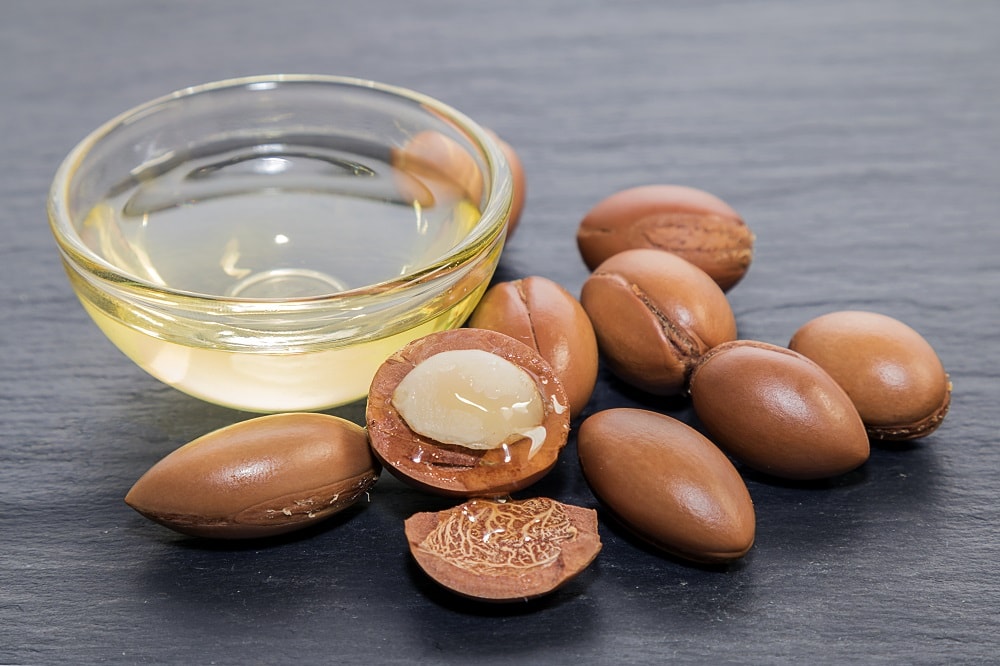 Oils for application after keratin treatment - argan oil