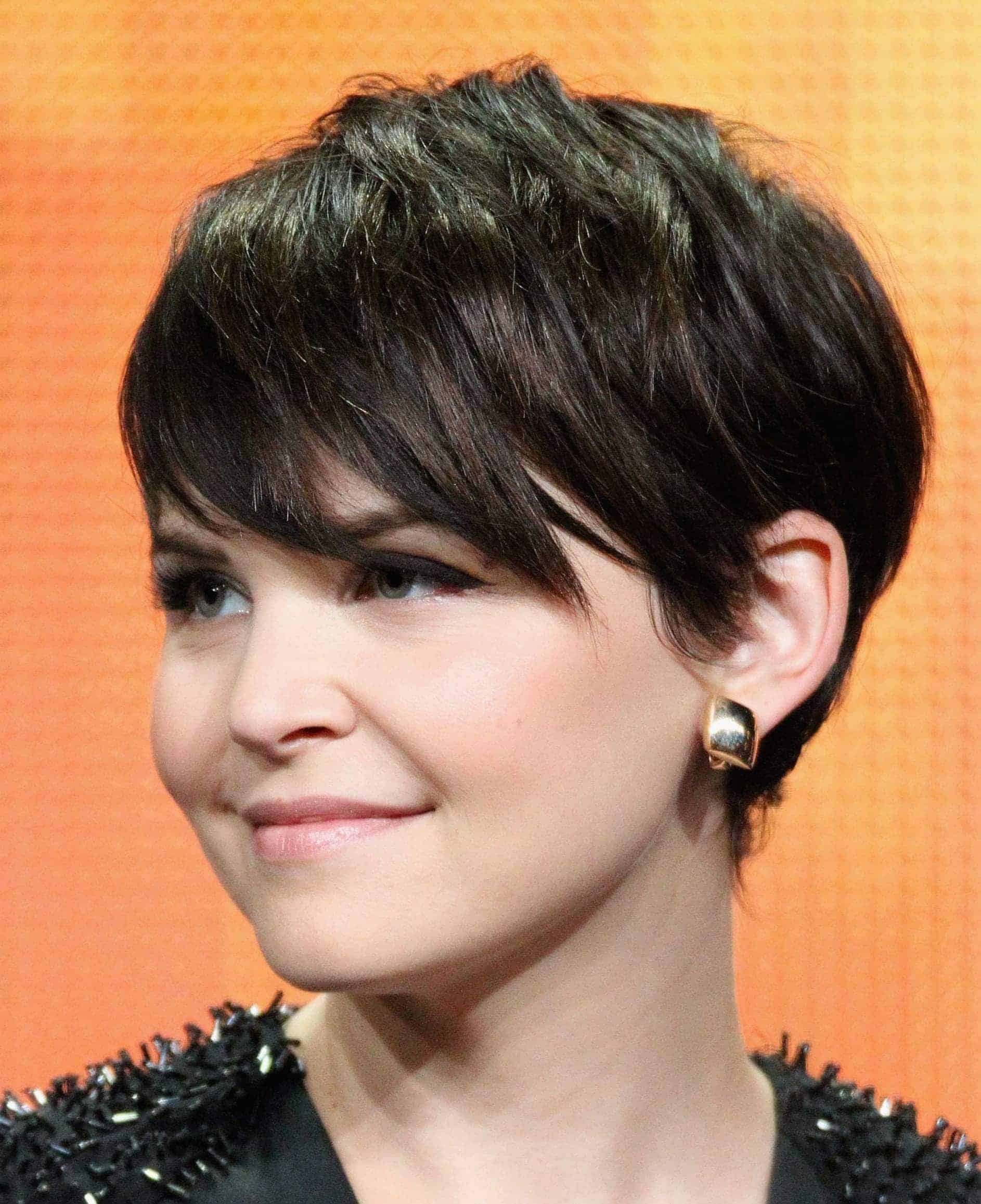 Round Face with pixie cut