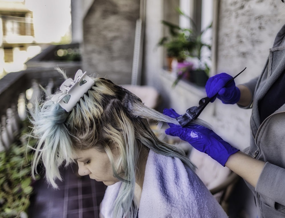The advantages of do-it-yourself hair coloring - you don't have to leave the house
