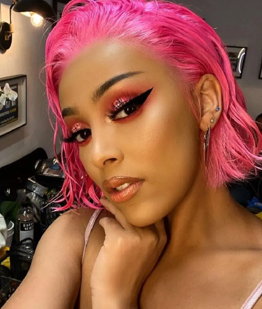 Rapper Doja Cat With Pink Hair