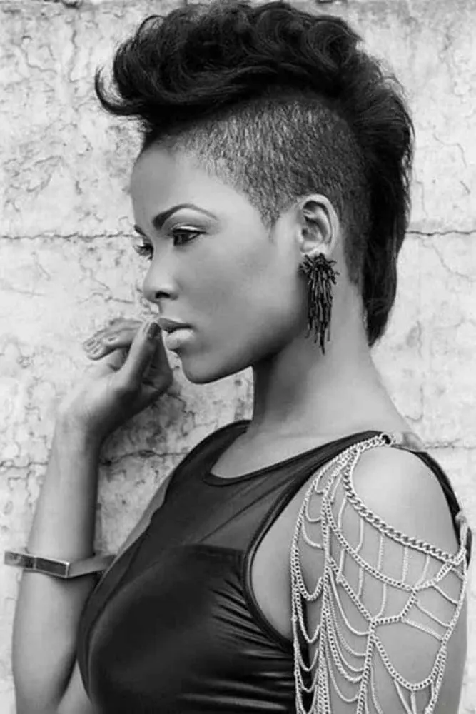 Wavy Mohawk short hairstyle for black girl