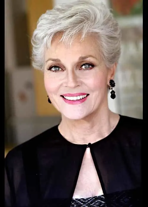 Sweet Short Hairstyles for Older Women