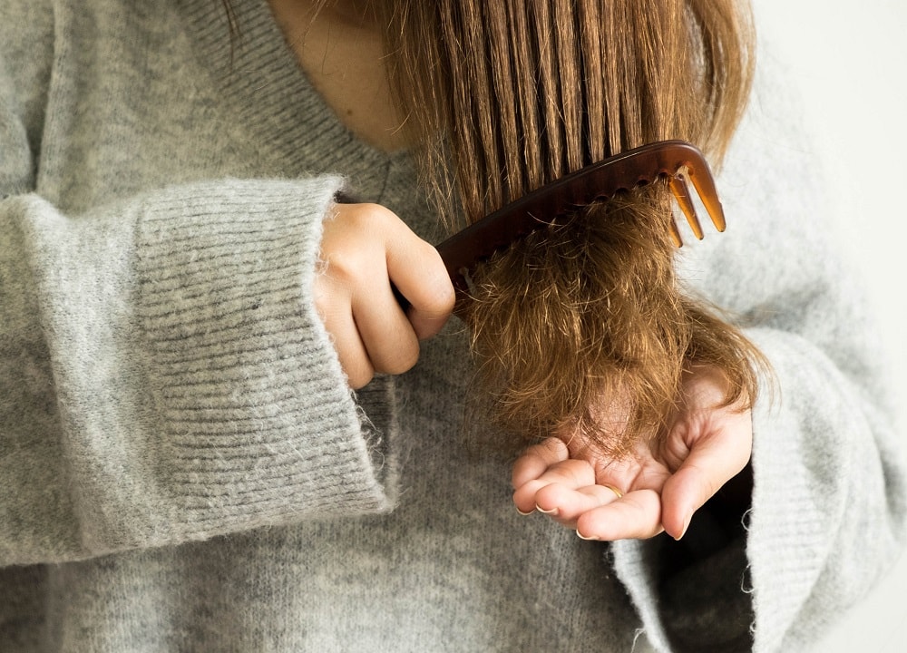 Signs of Product Buildup in Hair - Hair Breakage