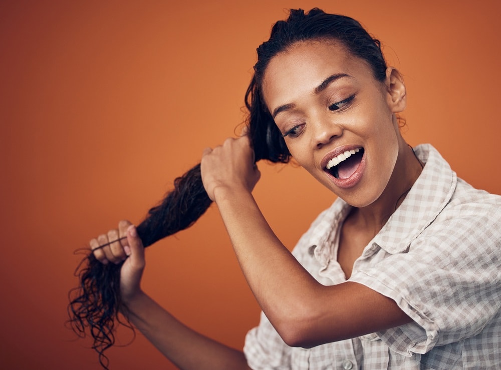 Tips To Plop Hair Properly - Rid Hair of Excess Water