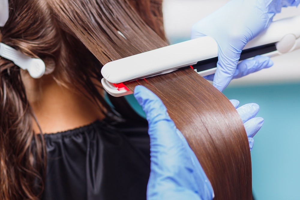 Hair Smoothening: The Complete Guide With Pros & Cons