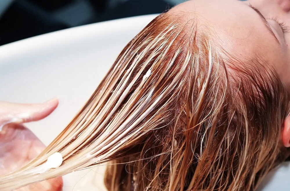 Can you use conditioner after permanent hair color?