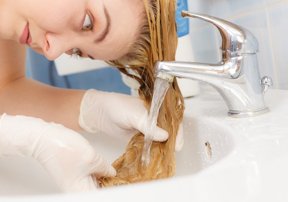 Washing Hair After Bleaching and Toning - Use Cold Water to Wash Off 