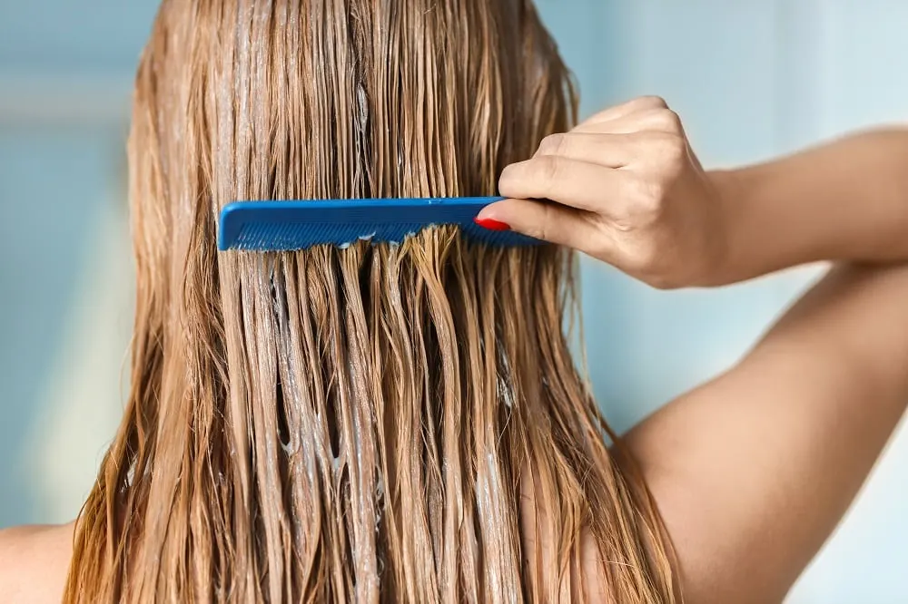 Washing Hair After Bleaching and Toning - Use Conditioner