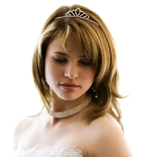 wedding hairstyle for medium length hair for girl