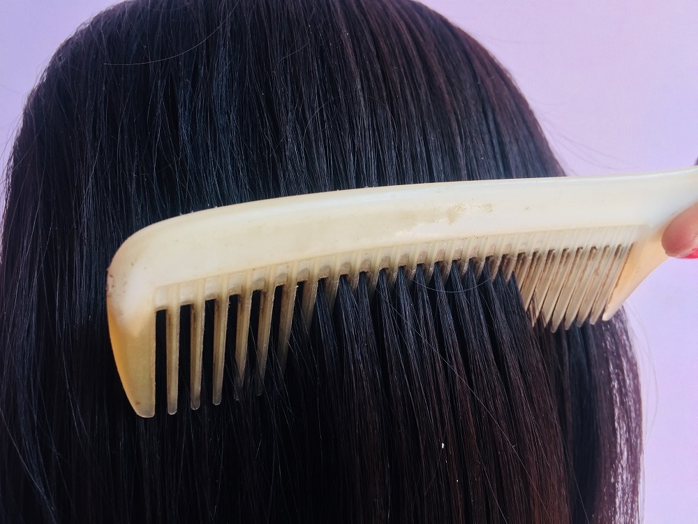 wooden comb reduce itchiness and dandruff