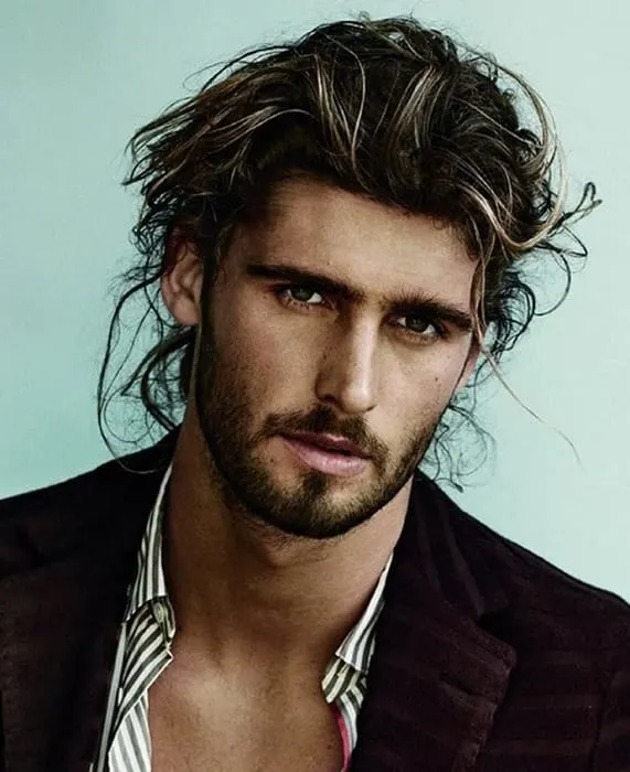 30 Hot & Handsome Male Models with Beards (2023 Update)