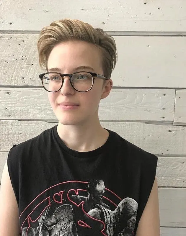 girl with androgynous hairstyle