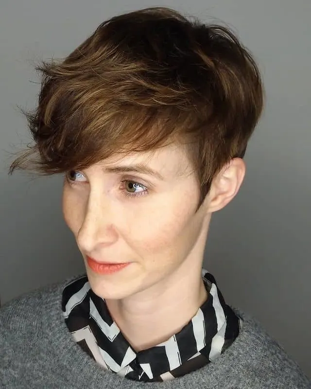 androgynous hairstyle with pixie cut