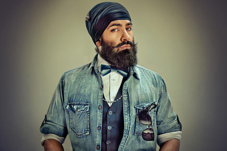 Medium size Asian beard style for men 