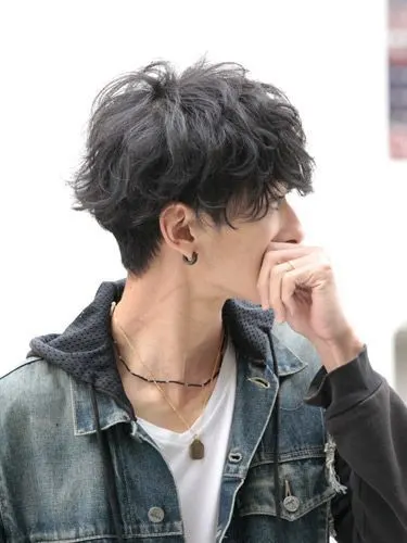 20 Extraordinary Asian Haircuts For Boys To Inspire