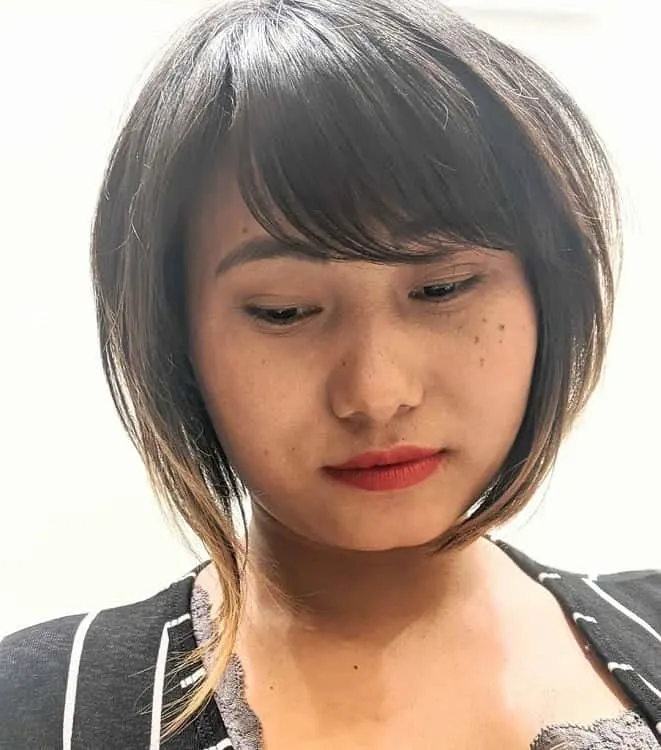 Asymmetrical Bob for Round Face