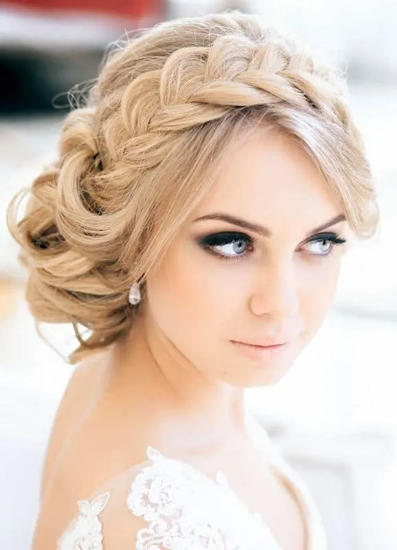 30 Glamorous Baby Shower Hairstyles for 'To-Be-Moms'