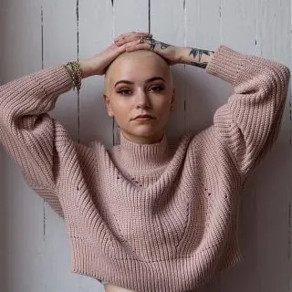 bald women hairstyle
