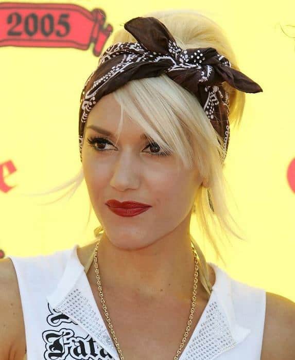 55 Best Bandana Hairstyles for Short & Long Hair (2023 Guide)