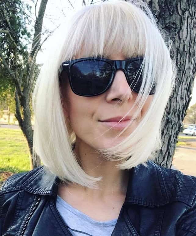 Platinum bob with bangs for a heart-shaped face