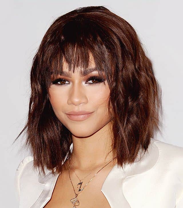 30 Most Flattering Bangs for Round Faces (2022 Trends)