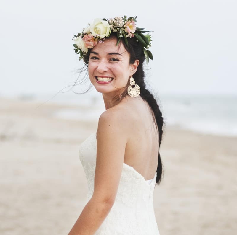 beach wedding hairstyle for bride