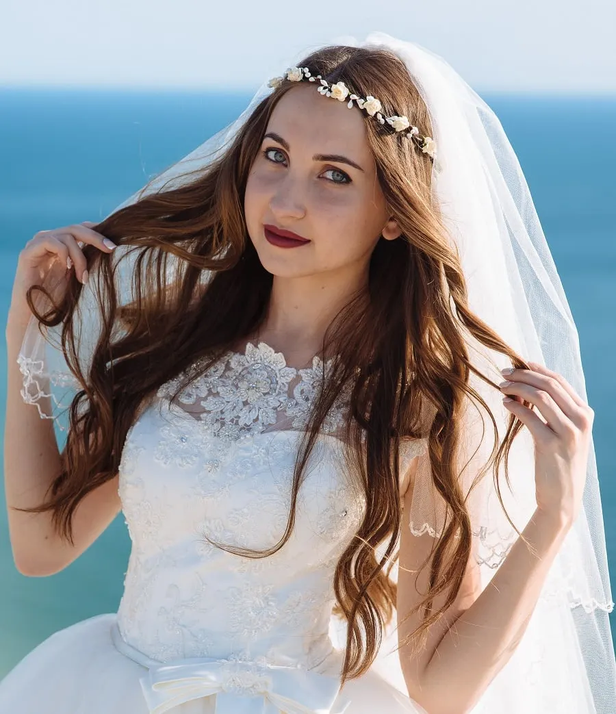 Beautiful Beach Wedding Hairstyles That Are Perfect for a Coastal  Celebration