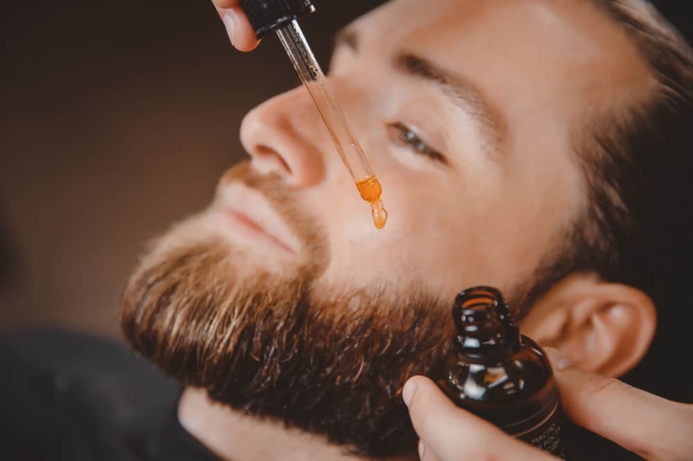 beard oil to moisturize