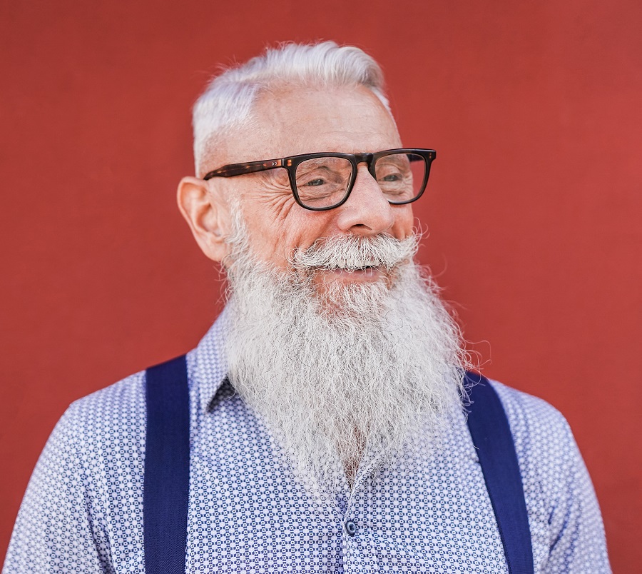 beard style for older men with round faces