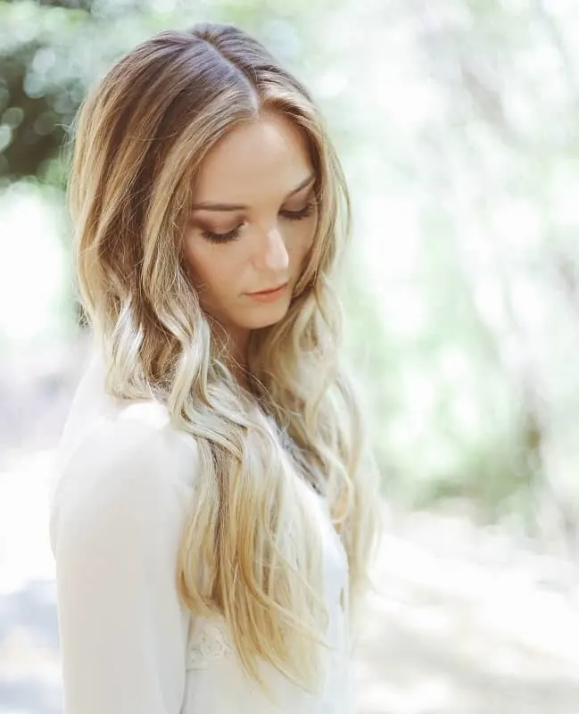 beige blonde balayage hairstyle