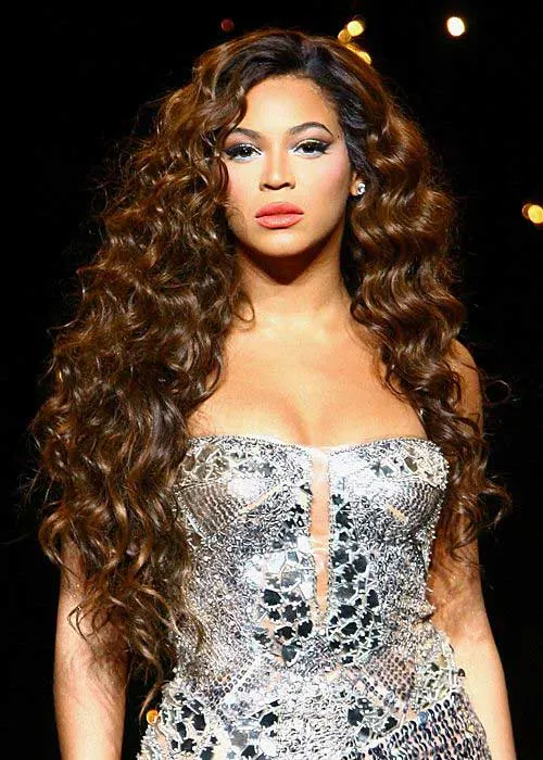 Beyonce's Curly Hairstyles