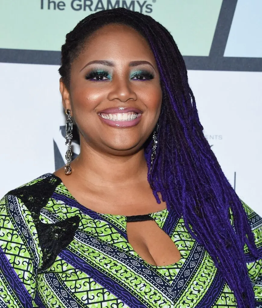 black celebrity singer with dreads-Lalah Hathaway