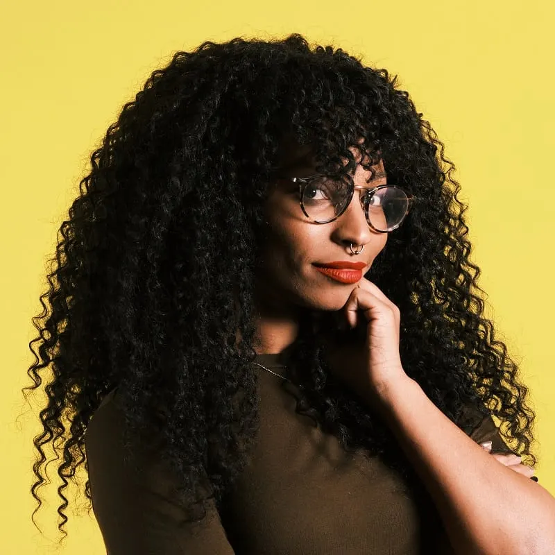 curly bangs for black women with glasses