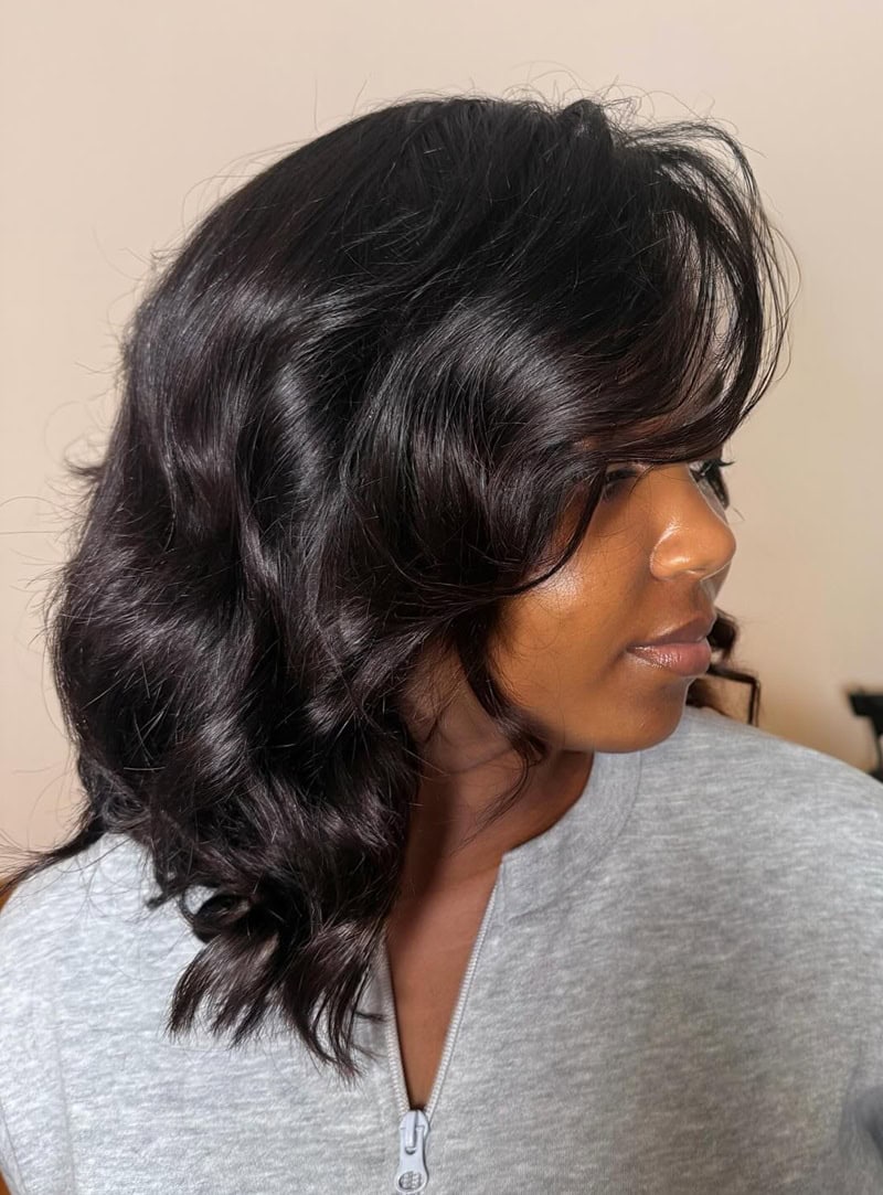 black women with layered wavy bob