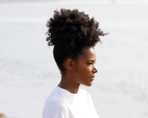 25 Perfect Vacation Hairstyles for Black Women in 2024