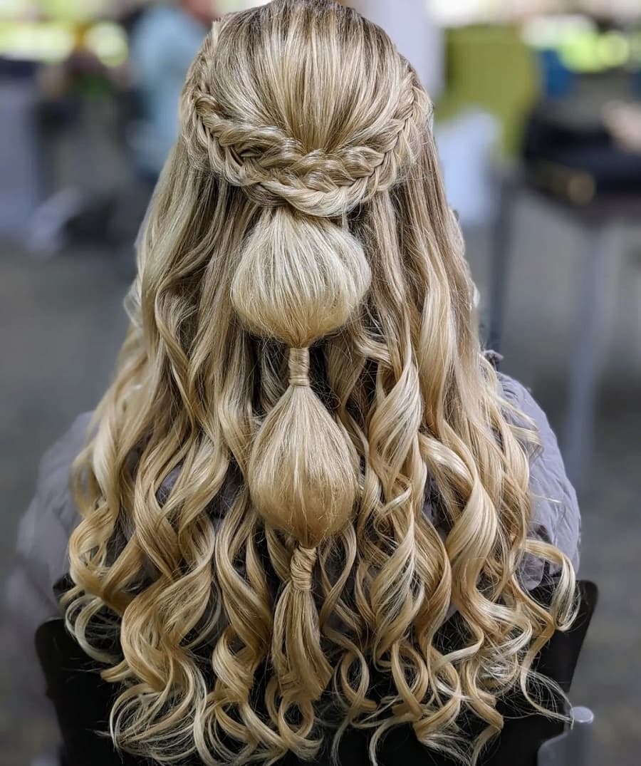 blonde bubble ponytail