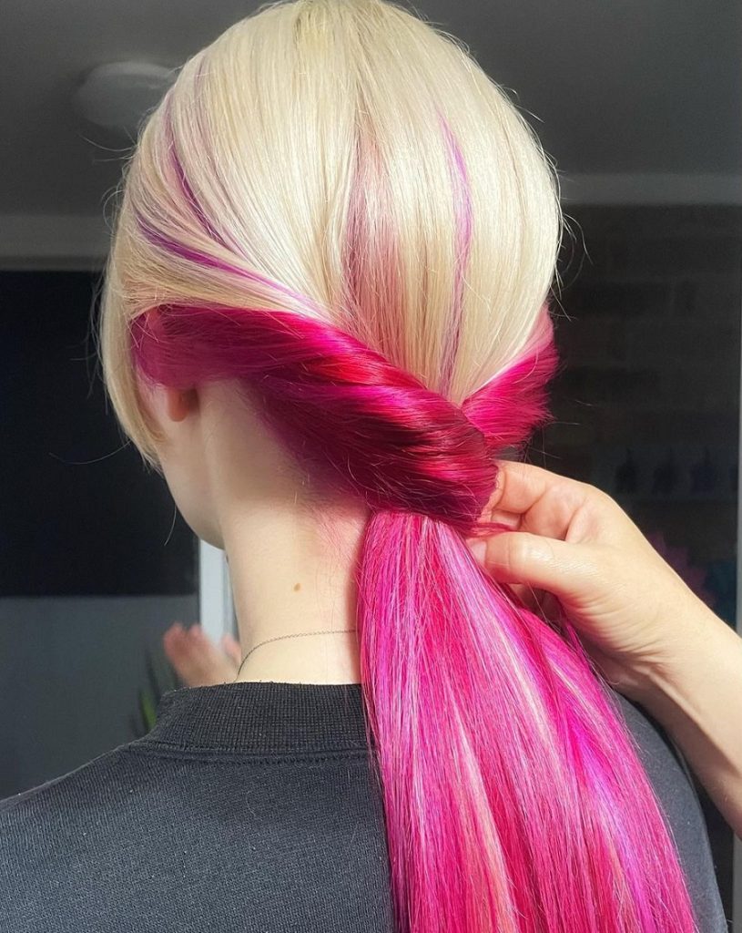 17 Bold Blonde Hair With Pink Underneath Looks Hairstylecamp 
