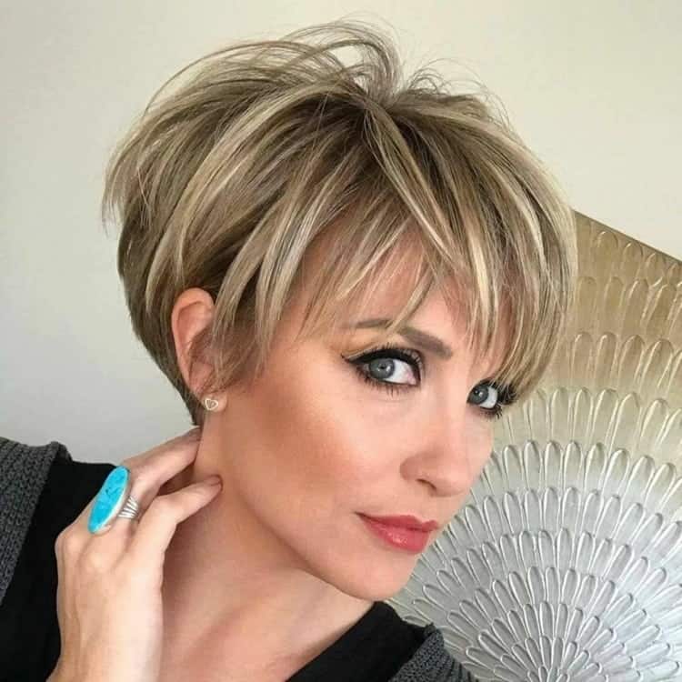 pixie cut with blonde highlights