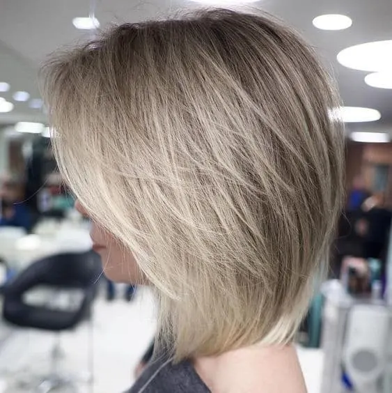 Feathered Bob with blonde layered hair