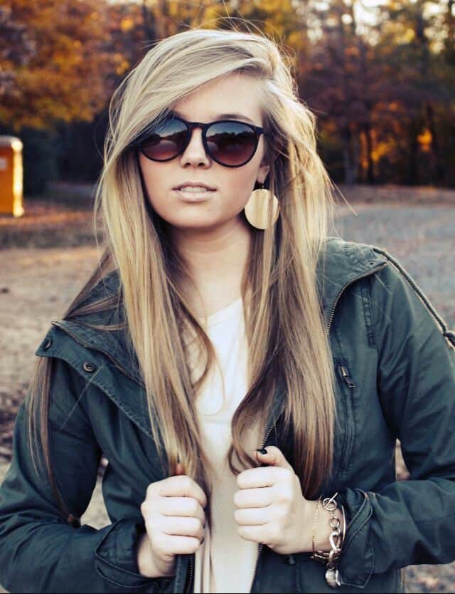 15 Splendid Blonde Hairstyles With Brown Underneath 2020