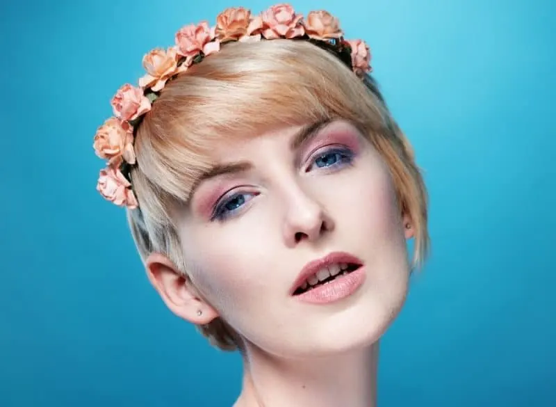 blonde pixie cut with headband