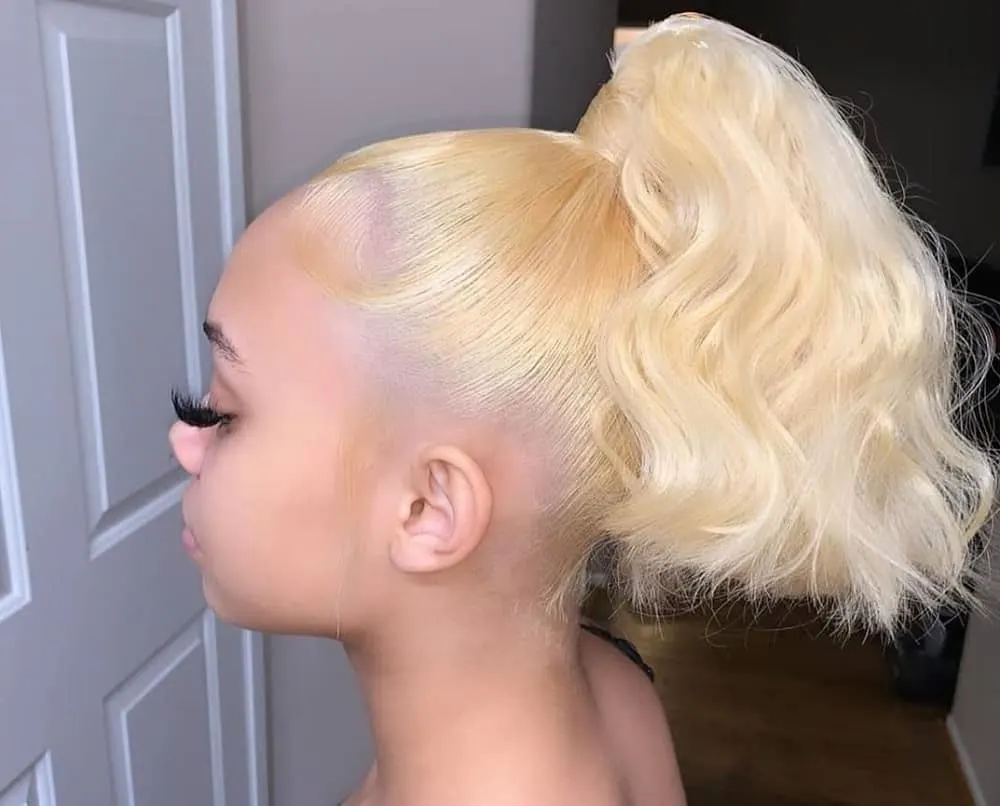 blonde ponytail bob