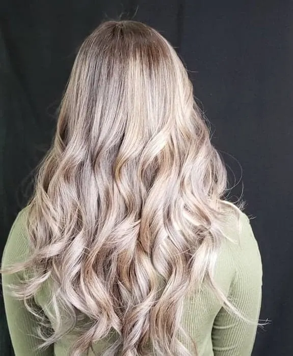 layered blonde long wavy hair