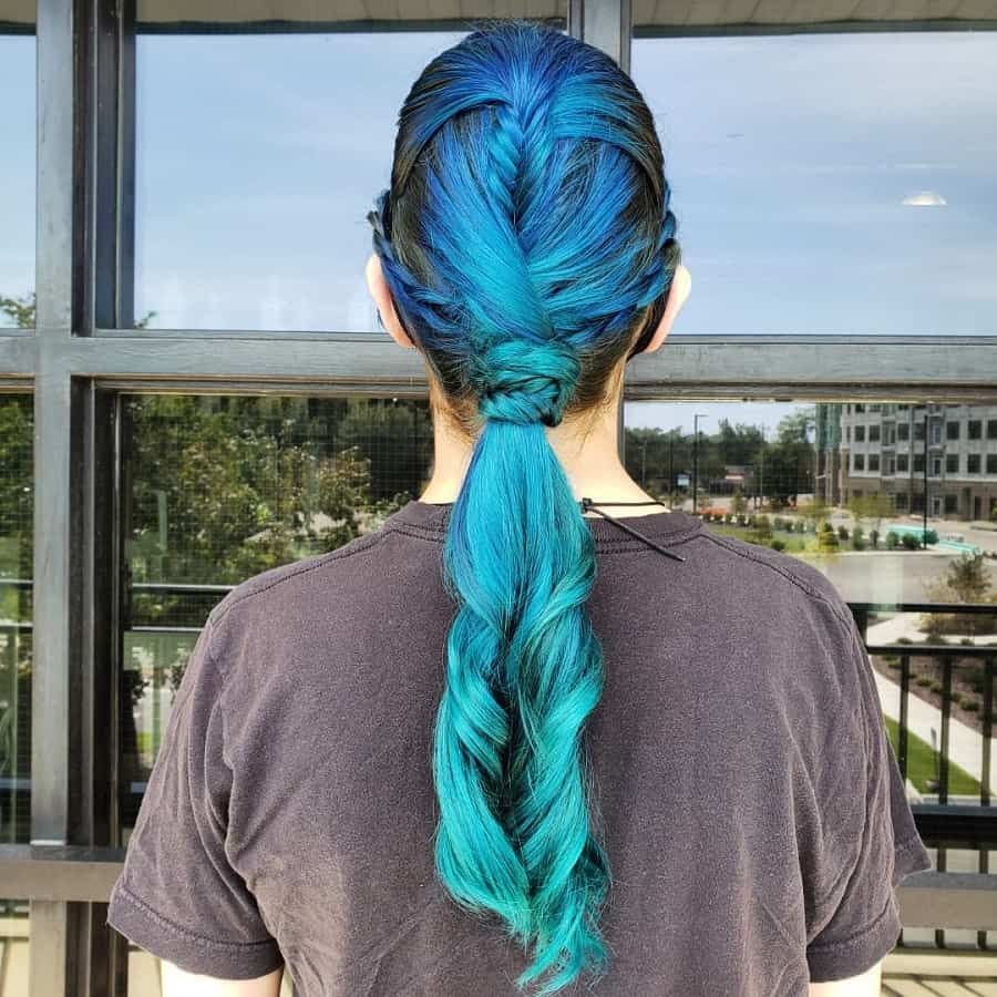 blue ponytail