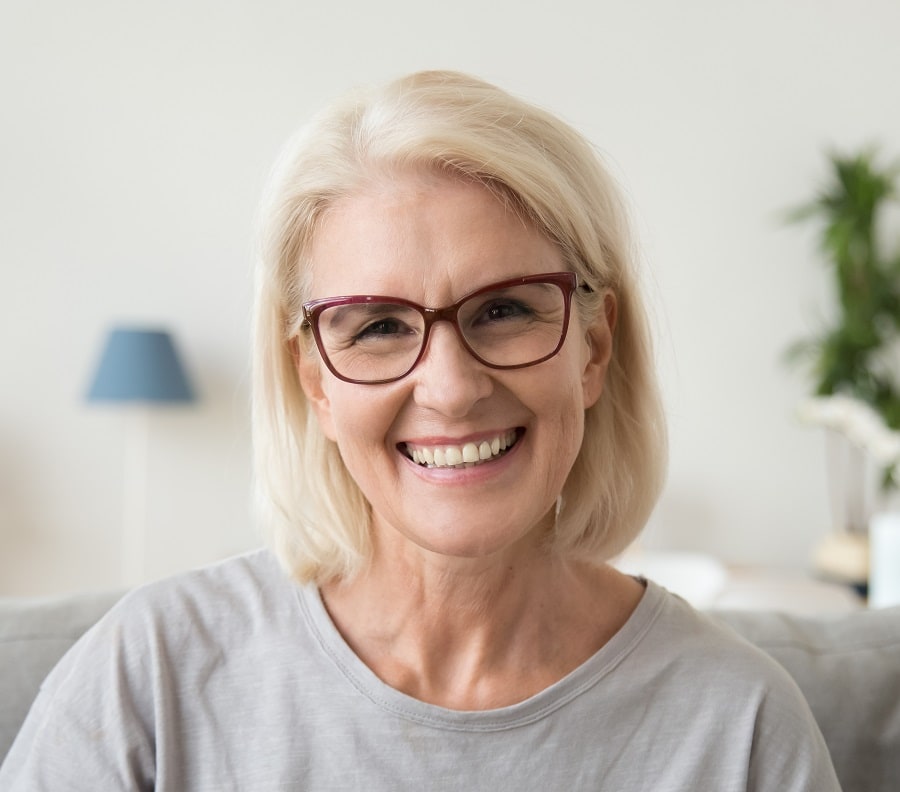bob hair for women over 50 with glasses