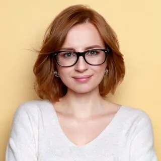 bobs for round face with glasses