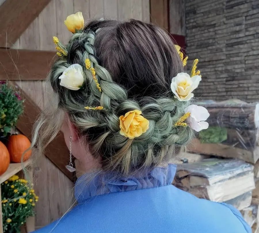 boho crown braid with flowers