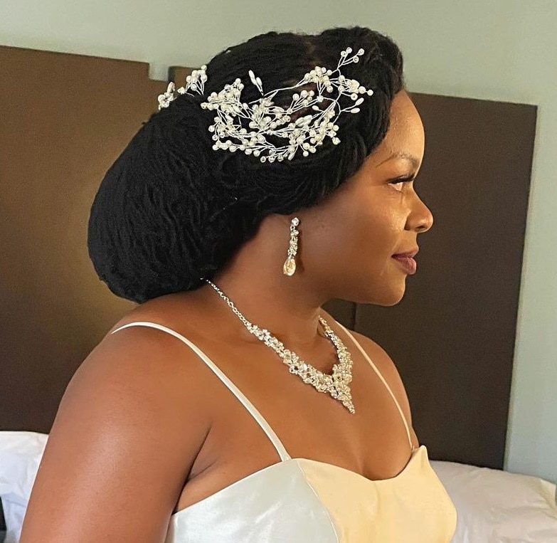 bridal hairstyle with locs